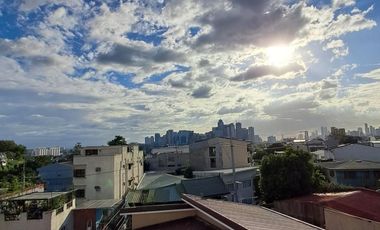 Spacious and newly built Four storey  Modern design residential Duplex with separate clean TCT in near Ortigas, Capitol Commons, BGC