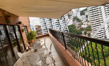 VENDO APARTAMENTO EN EL OESTE PRECIO DE OPORTUNIDAD, AREA 363.96M2  MAS 96M2 DE TERRAAZA