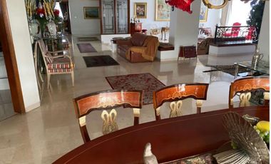 VENDO APARTAMENTO EN EL OESTE PRECIO DE OPORTUNIDAD, AREA 363.96M2  MAS 96M2 DE TERRAAZA