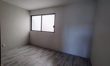 CASA EN RENTA EN SINATEL