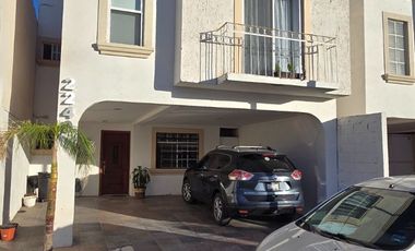 🏡 Casa en venta en Fraacinamiento Aldabas frente a parque