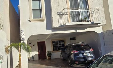 🏡 Casa en venta en Fraacinamiento Aldabas frente a parque