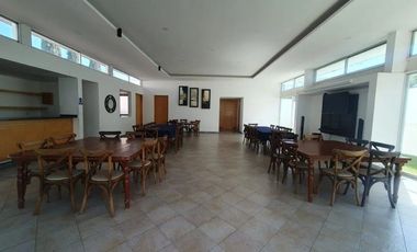 Casa en Jardines Vallarta vive en Residencial Porta Magna con Alberca