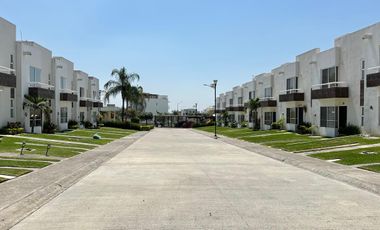 CASA EN VENTA EN FRACCIONAMIENTO CASCADAS DE COCOYOC. MORELOS