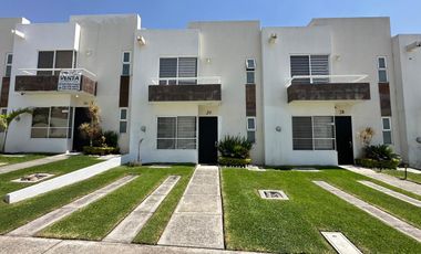 CASA EN VENTA EN FRACCIONAMIENTO CASCADAS DE COCOYOC. MORELOS
