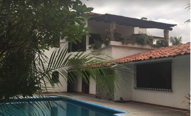 VENTA DE HERMOSA CASA