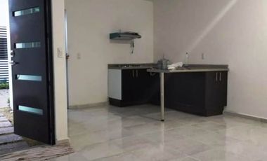 RENTO CASA EN MANANTIALES