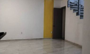 RENTO CASA EN MANANTIALES