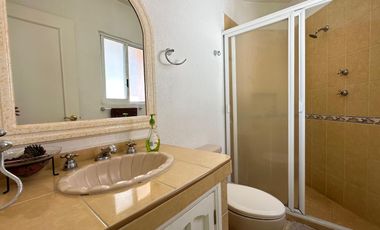 CASA EN VENTA EN FRACCIONAMIENTO LOMAS DE COCOYOC MORELOS