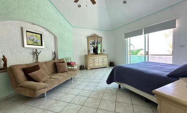 CASA EN VENTA EN FRACCIONAMIENTO LOMAS DE COCOYOC MORELOS