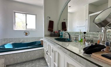 CASA EN VENTA EN FRACCIONAMIENTO LOMAS DE COCOYOC MORELOS