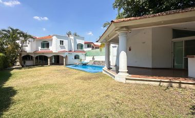 CASA EN VENTA EN FRACCIONAMIENTO LOMAS DE COCOYOC MORELOS