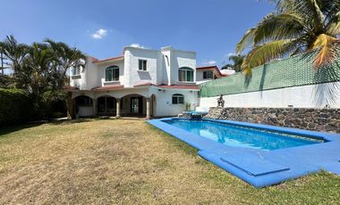 CASA EN VENTA EN FRACCIONAMIENTO LOMAS DE COCOYOC MORELOS