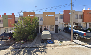 Casa en Calle Valle de Ahuehuetes, Los Valles, Tijuana, Baja California, México ¡NO CRÉDITOS!