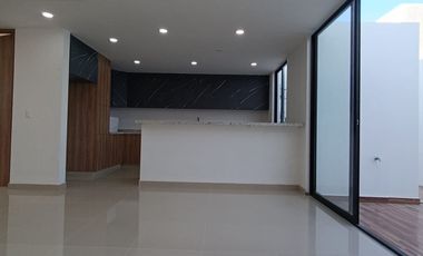 CASA EN VENTA EN XARAMA CON ROOF GARDEN Y HABITACION EN PLANTA BAJA