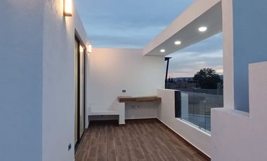 CASA EN VENTA EN XARAMA CON ROOF GARDEN Y HABITACION EN PLANTA BAJA