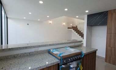 CASA EN VENTA EN XARAMA CON ROOF GARDEN Y HABITACION EN PLANTA BAJA