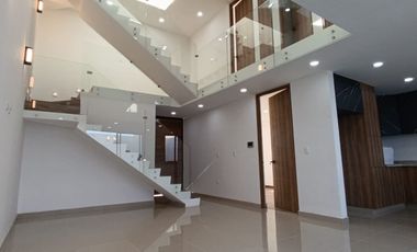 CASA EN VENTA EN XARAMA CON ROOF GARDEN Y HABITACION EN PLANTA BAJA