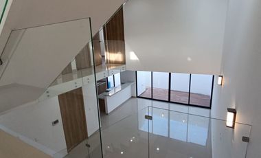 CASA EN VENTA EN XARAMA CON ROOF GARDEN Y HABITACION EN PLANTA BAJA