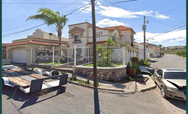 CASA EN VENTA EN CALLE ZIMBAVE CODIGO POSTAL 31313
