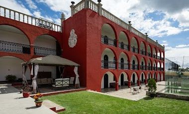 HOTEL EN VENTA EN PUEBLA DENTRO DEL FRACCIONAMIENTO HARAS, 26 HABITACIONES, ALBERCA, 5 CANCHAS DE PADEL, CAPILLA