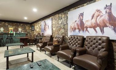 HOTEL EN VENTA EN PUEBLA DENTRO DEL FRACCIONAMIENTO HARAS, 26 HABITACIONES, ALBERCA, 5 CANCHAS DE PADEL, CAPILLA