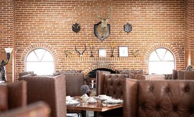 HOTEL EN VENTA EN PUEBLA DENTRO DEL FRACCIONAMIENTO HARAS, 26 HABITACIONES, ALBERCA, 5 CANCHAS DE PADEL, CAPILLA