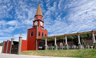 HOTEL EN VENTA EN PUEBLA DENTRO DEL FRACCIONAMIENTO HARAS, 26 HABITACIONES, ALBERCA, 5 CANCHAS DE PADEL, CAPILLA