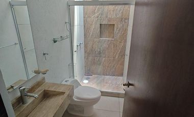 Linda y espaciosa casa en renta