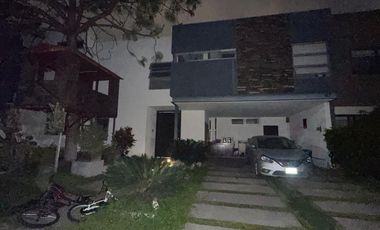 EXCELENTE CASA EN VENTA EN CONDOMINIO NOVATERRA