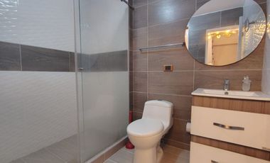 Venta amplia Casa de tres niveles en sector Corales- Pereira