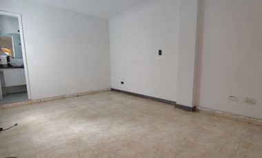 Venta amplia Casa de tres niveles en sector Corales- Pereira