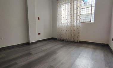 Venta amplia Casa de tres niveles en sector Corales- Pereira