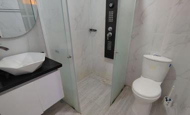 Venta amplia Casa de tres niveles en sector Corales- Pereira