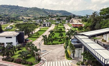 VENTA CASA CAMPESTRE RUITOQUE BAJO. CONDOMINIO RUITOQUE PARK HOUSE