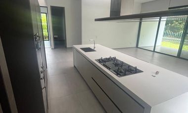 VENTA CASA CAMPESTRE RUITOQUE BAJO. CONDOMINIO RUITOQUE PARK HOUSE