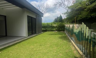 VENTA CASA CAMPESTRE RUITOQUE BAJO. CONDOMINIO RUITOQUE PARK HOUSE