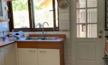 Se vende hermosa y acogedora Casa En Condominio Lo Herrera