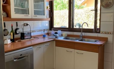 Se vende hermosa y acogedora Casa En Condominio Lo Herrera