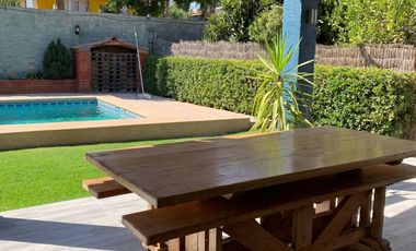 Se vende hermosa y acogedora Casa En Condominio Lo Herrera