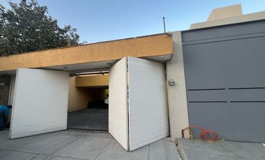 Casa en Venta en Colinas de San Javier a Remodelar