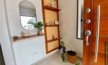 VENTA CASA DE UN PISO NUEVO JARDÍN SANTA MARTA – F.V