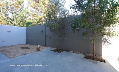 Casa de Lujo en Venta en Valle Real La Toscana Nueva,  Zona Real Zapopan