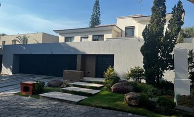 Residencia en Coto Frente a Los Colomos de Lujo en Renta, Zapopan