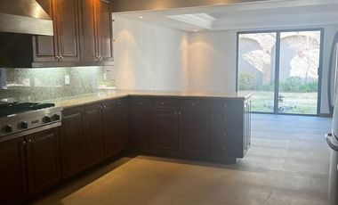 Residencia en Coto Frente a Los Colomos de Lujo en Renta, Zapopan