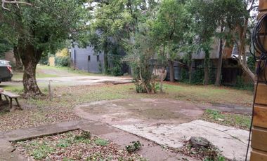 Pucón, en venta una atractiva casa,central primera linea vista panorámica al Lago