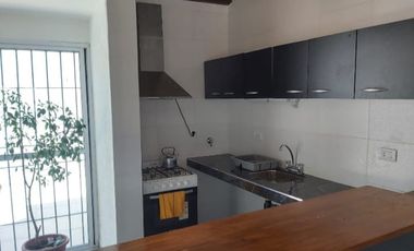 VÓRTICE INMOBILIARIA ALQUILA DÚPLEX EN MAIPÚ, MENDOZA.-
