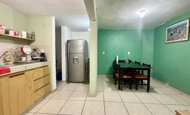 CASA EN VENTA CON LOCAL COMERCIALES SOBRE AVENIDA INDUSTRIAS IDEL PARA INVERSION