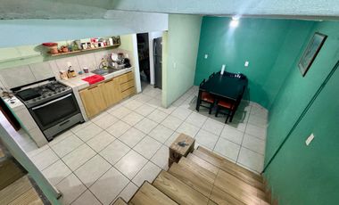 CASA EN VENTA CON LOCAL COMERCIALES SOBRE AVENIDA INDUSTRIAS IDEL PARA INVERSION