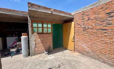 CASA EN VENTA CON LOCAL COMERCIALES SOBRE AVENIDA INDUSTRIAS IDEL PARA INVERSION